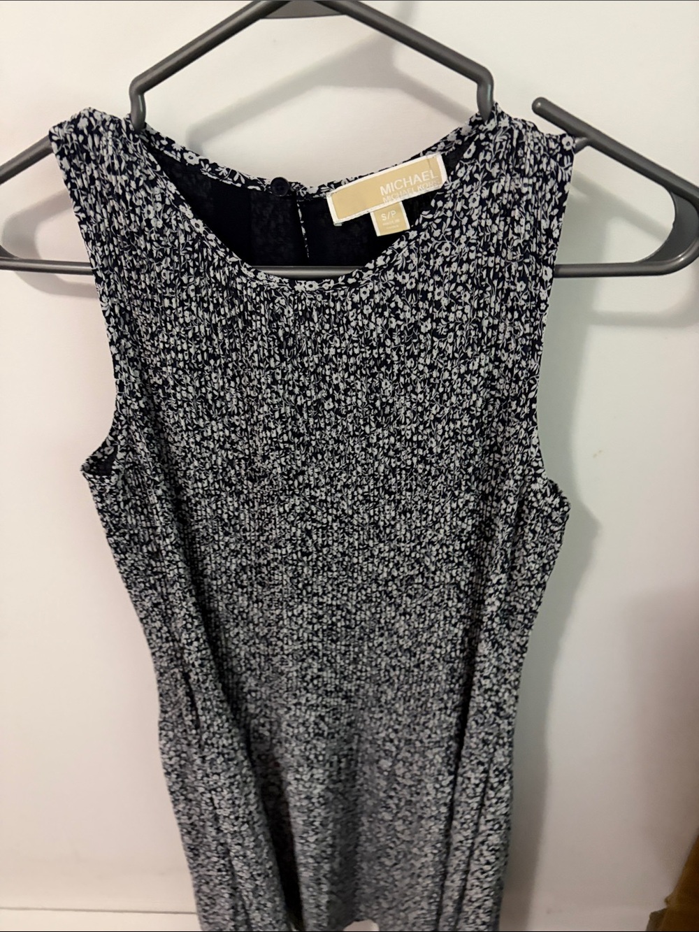 Dress Subcategory Suggestion